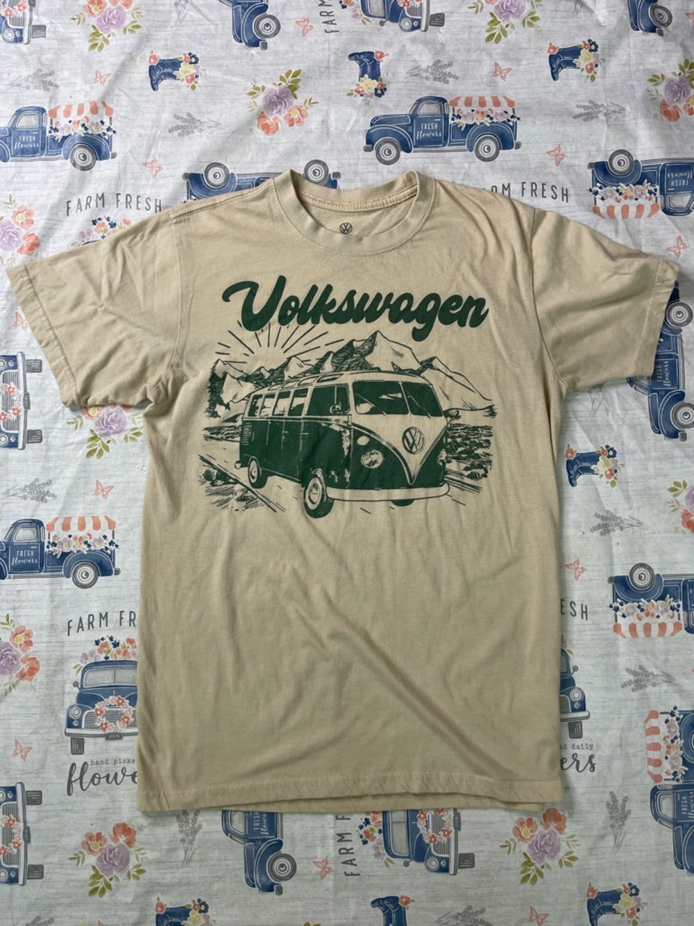 Volkswagen Retro VW Bus Graphic Tee – Medium 🚐
